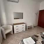 Tia Tourist Apartment Rome